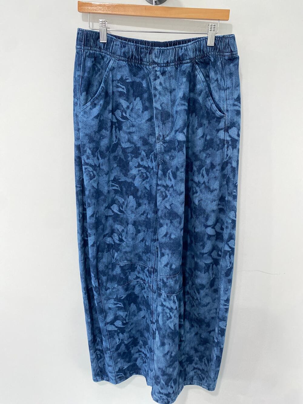GAP Floral Horseshoe Barrel Jeans Blue Size XS